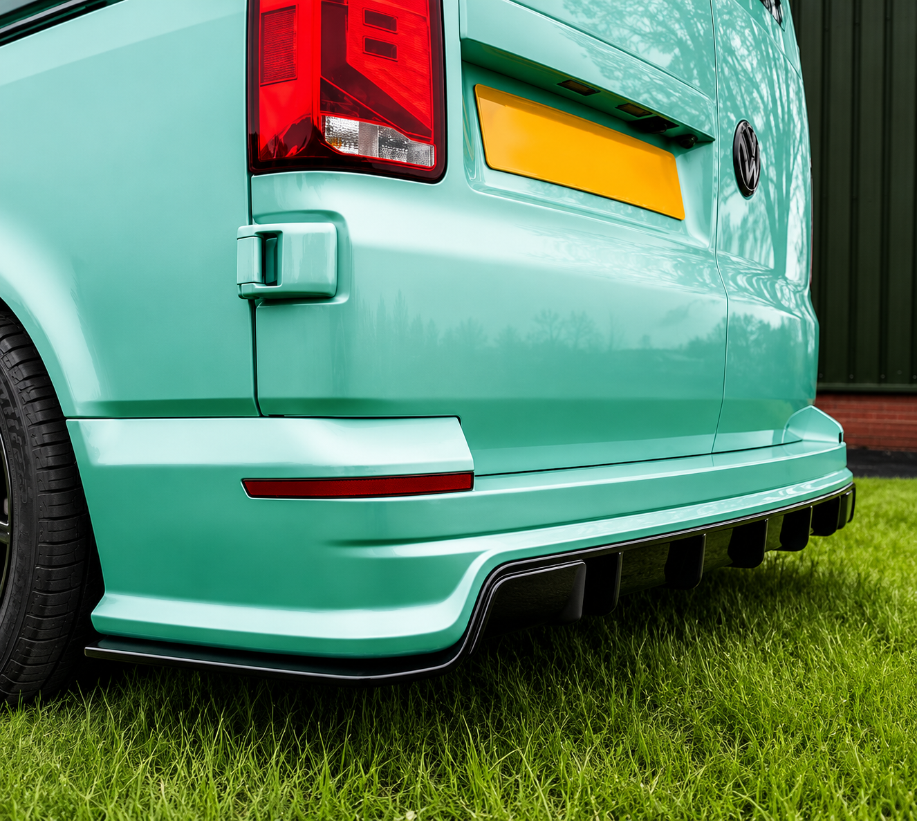 THQ VW Transporter GT-T Rear Bumper with Gloss Black Diffuser – Barn Door