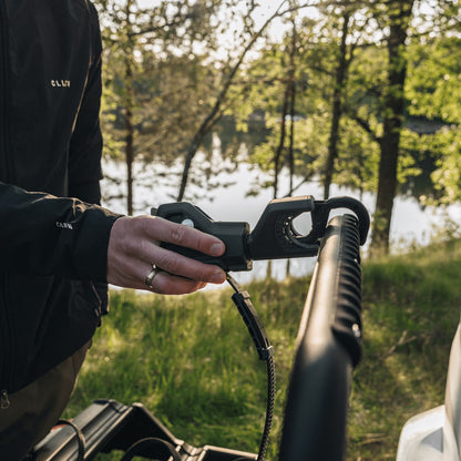 Thule VeloSpace XT 2 Bike Tow Bar Rack – Expandable 3 Bike E-Bike Carrier