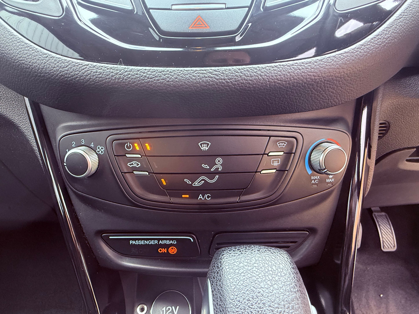 🚗 Ford B-Max Zetec Auto 1.6 Petrol – £6,490