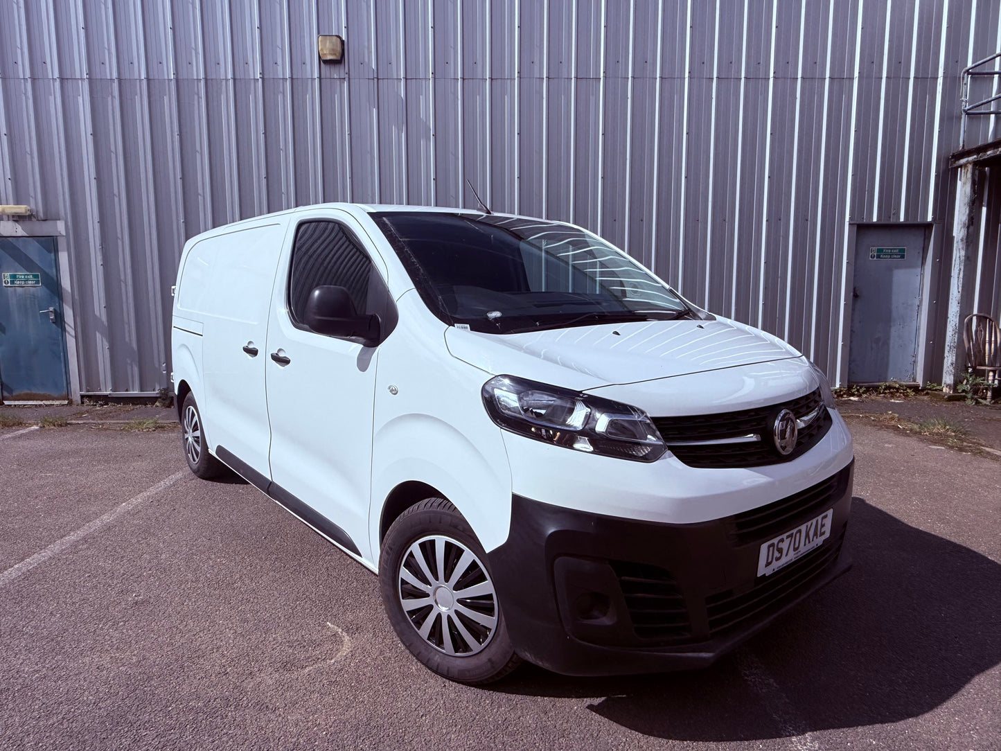 🚐 Vauxhall Vivaro Dynamic 1.5 Turbo D (DS70 KAE) – £9,999 + VAT