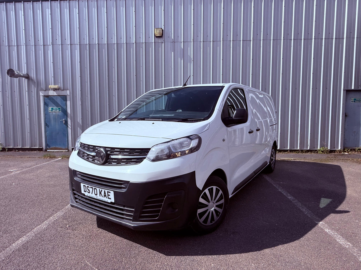 🚐 Vauxhall Vivaro Dynamic 1.5 Turbo D (DS70 KAE) – £9,999 + VAT
