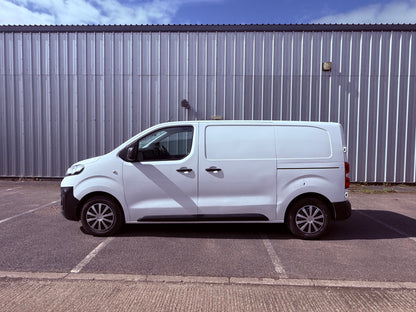 🚐 Vauxhall Vivaro Dynamic 1.5 Turbo D (DS70 KAE) – £9,999 + VAT
