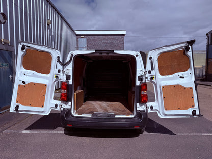🚐 Vauxhall Vivaro Dynamic 1.5 Turbo D (DS70 KAE) – £9,999 + VAT