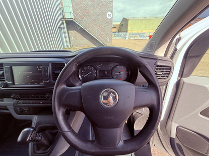 🚐 Vauxhall Vivaro Dynamic 1.5 Turbo D (DS70 KAE) – £9,999 + VAT