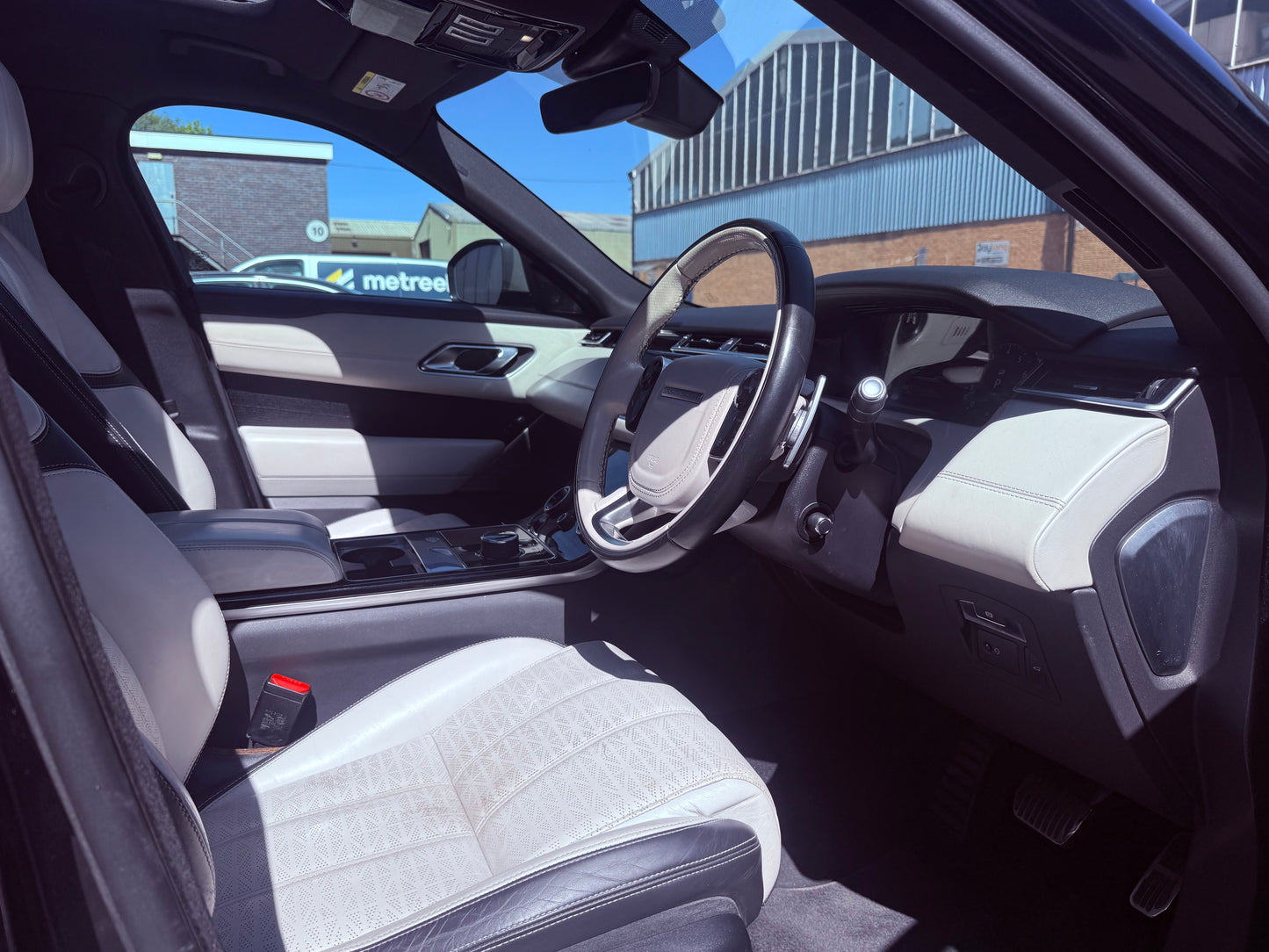 🚗 Range Rover Velar P250 R-Dynamic HSE Auto