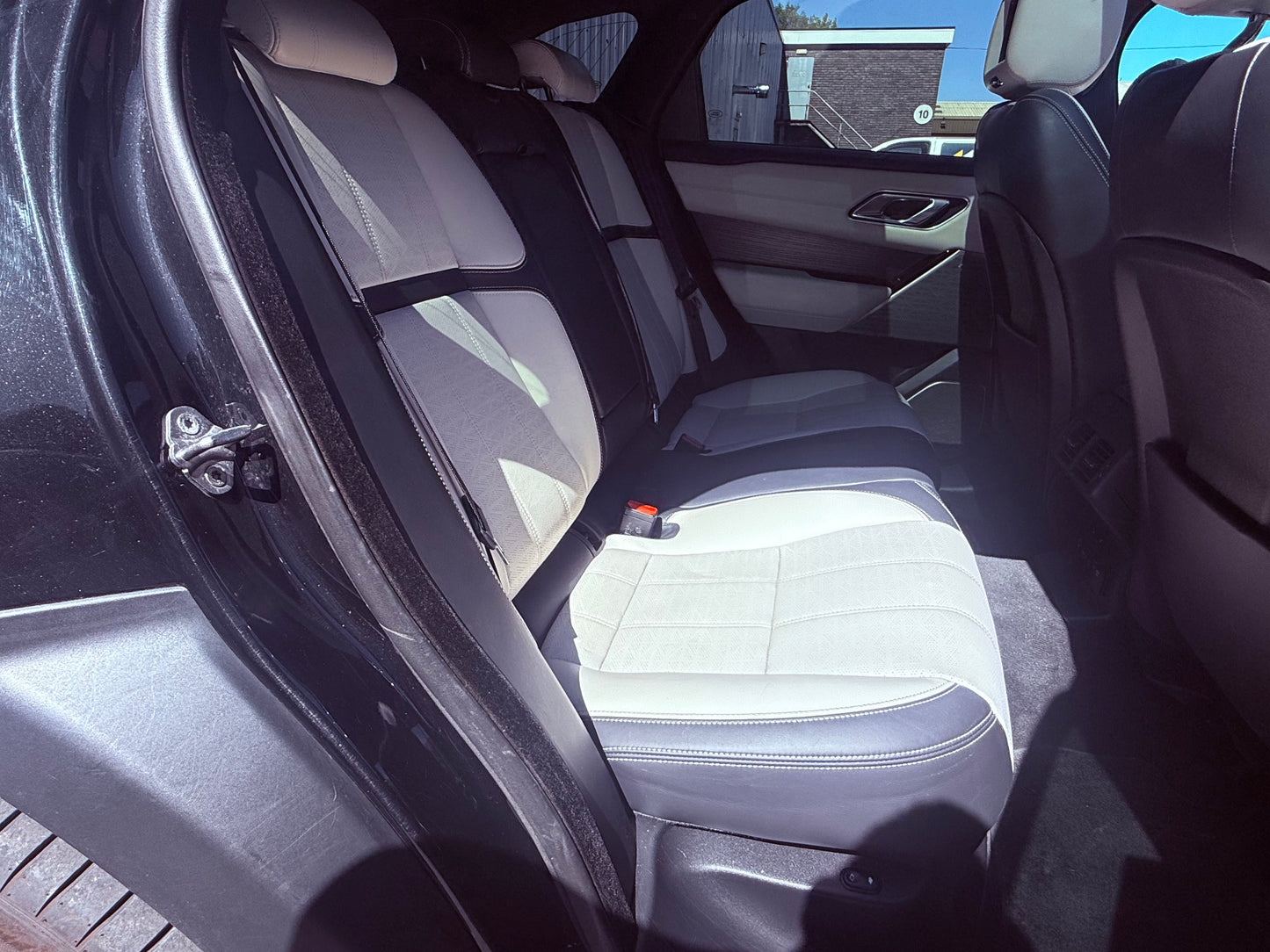 🚗 Range Rover Velar P250 R-Dynamic HSE Auto
