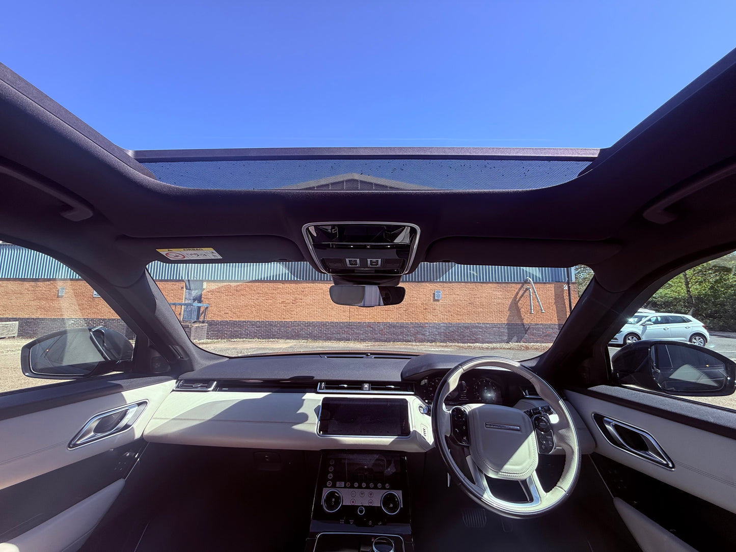 🚗 Range Rover Velar P250 R-Dynamic HSE Auto