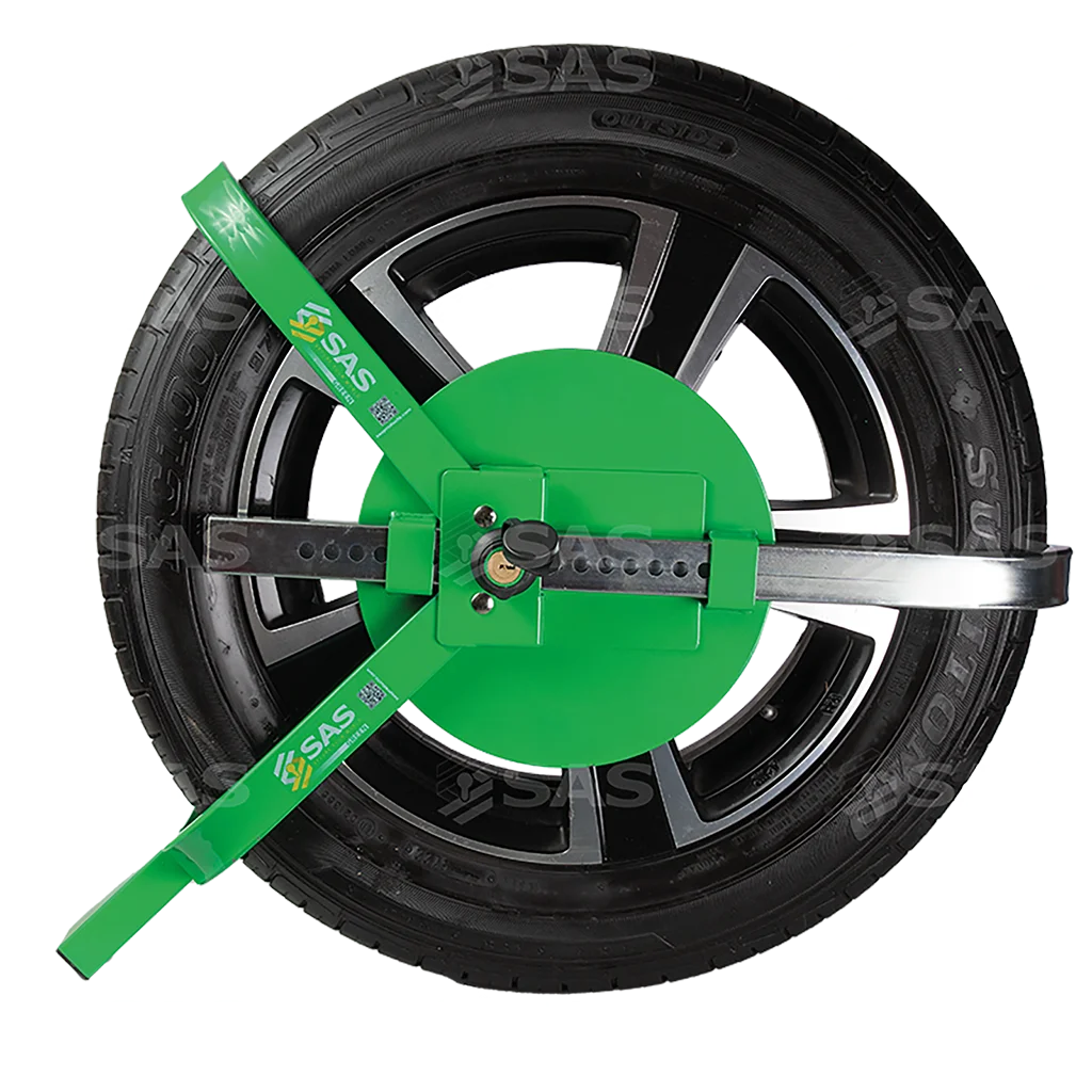 SAS GREEN V3 wheel clamp fitted to a caravan wheel